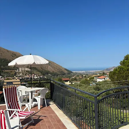 Exclusive With Pool Near Монреале