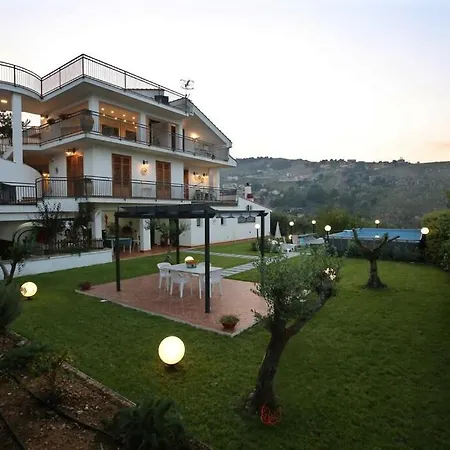 Exclusive With Pool Near Апартаменты Монреале