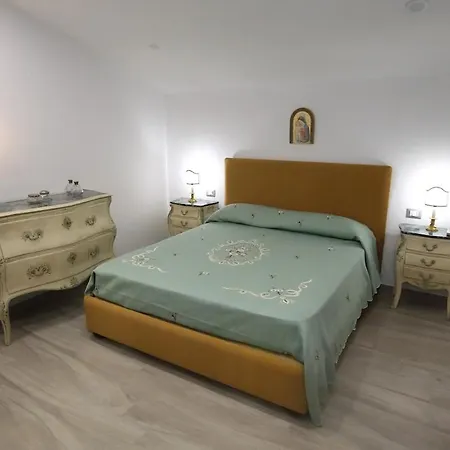 Exclusive With Pool Near * Монреале