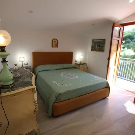 Exclusive With Pool Near *