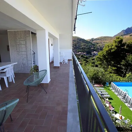 Exclusive With Pool Near Апартаменты