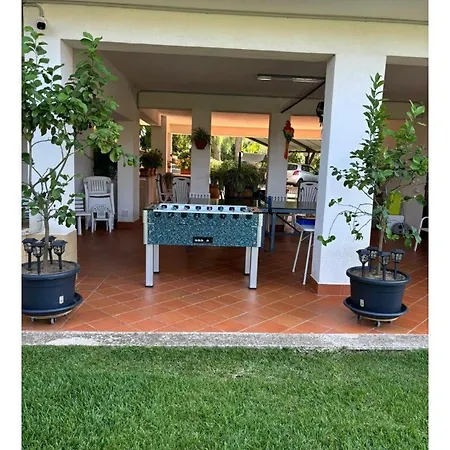 Exclusive With Pool Near * Монреале